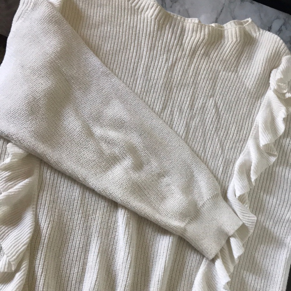 Express White sweater